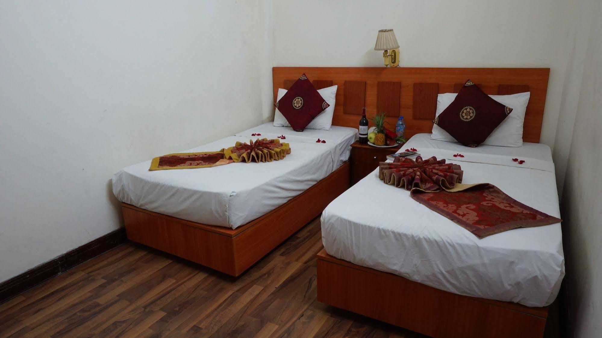 Hanoi Golden Moon Guest House & Travel Extérieur photo