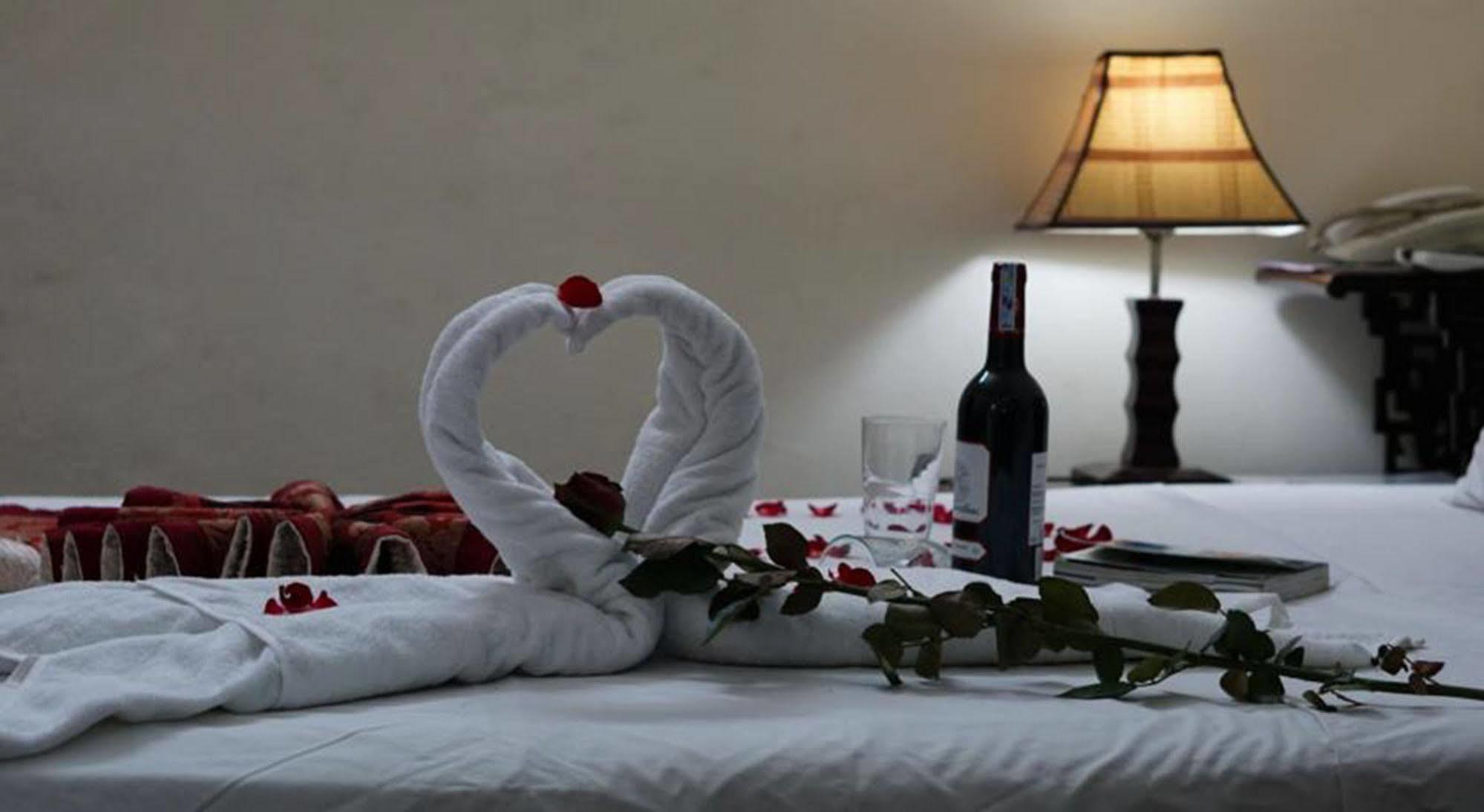 Hanoi Golden Moon Guest House & Travel Extérieur photo