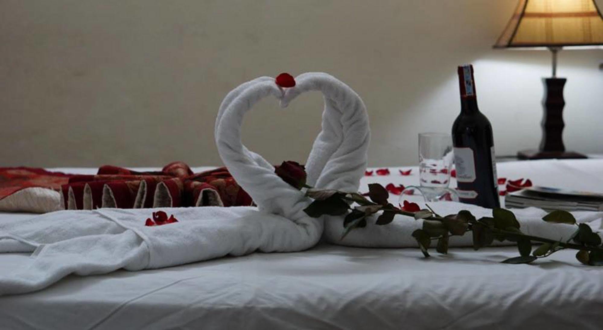 Hanoi Golden Moon Guest House & Travel Extérieur photo